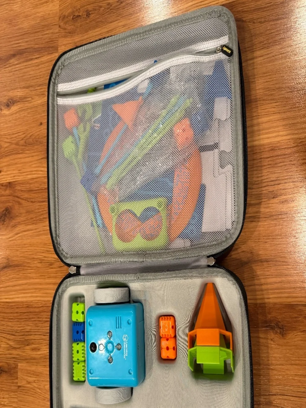 Botley Coding Robot 77 piece Activity Se - NWOT - comes with handy carrying case